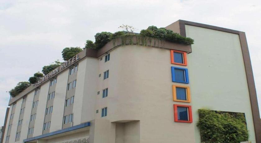 Hotel Falatehan 3*